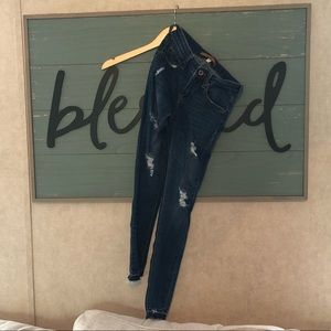 {A’2nd} Ripped Jeans!